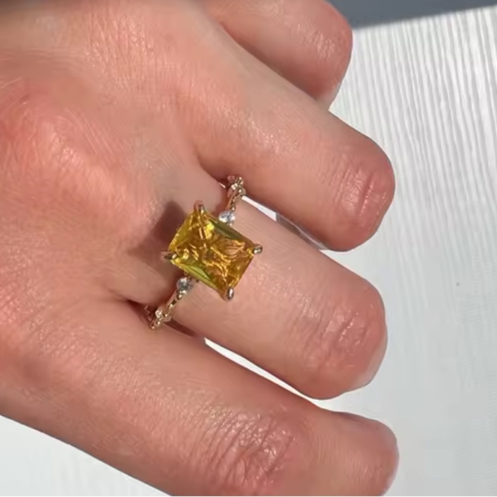 Luxury Yellow Gemstone Ring – Gold Radiant Cut Statement Jewelry